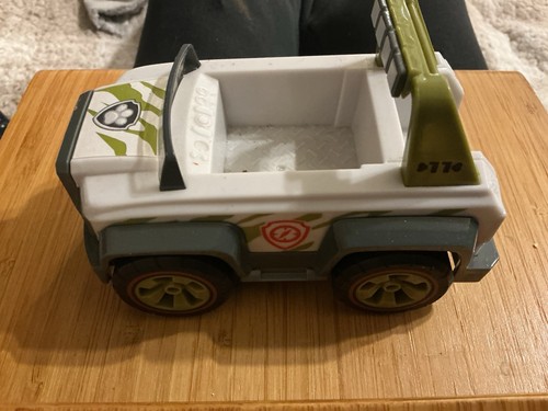 Paw patrol green and - paw,