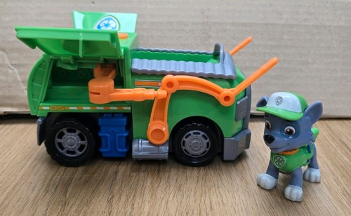 Rocky paw patrol recycling - paw,