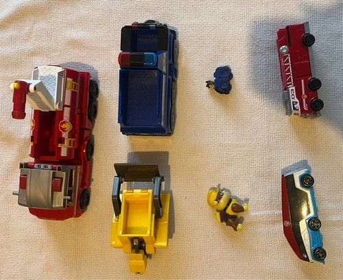 Paw patrol trucks 2 figures - trucks,