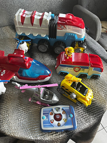 Huge paw patrol - paw,