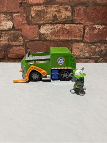Paw patrol rocky rescue - rocky,
