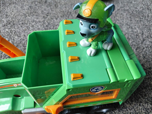 Paw patrol rocky recycling - rocky,